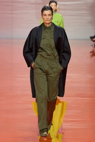Look 6